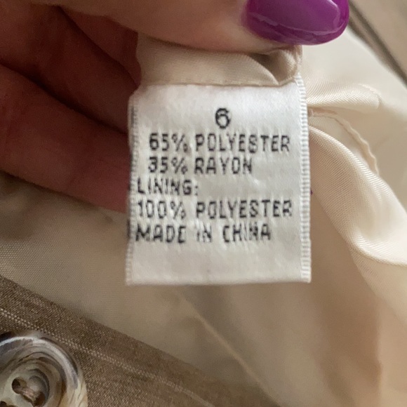 Pant suit. - Picture 4 of 5